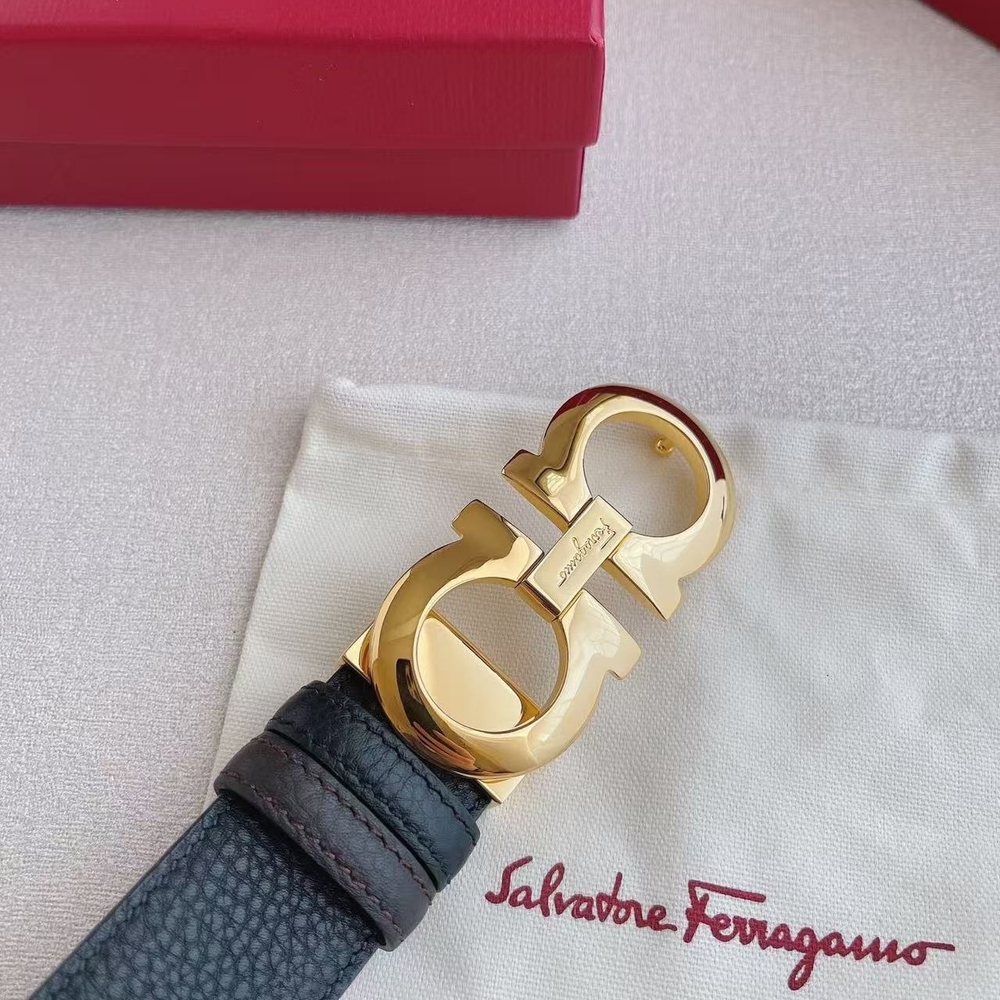 Salvatore Ferragamo Black Pebbled Leather Belt with Gold Double Gancini Buckle - Picture 6 of 8